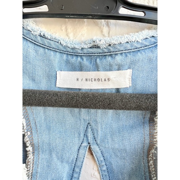 N/Nicholas Sleeveless V-Neck Raw Edge Open Back Denim Top Blue Women's Size US 0 - Picture 5 of 9